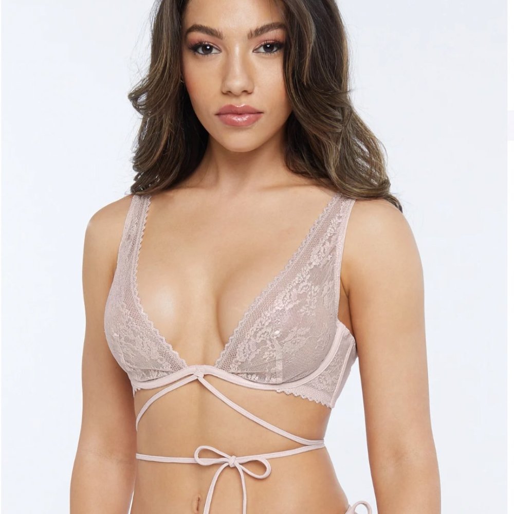 Savage x Fenty Iridescent Shimmer Lace Unlined Floral Wrap Bra (32C) Glam Lounge